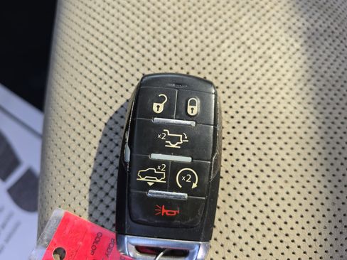 Used 2019 RAM 1500 Limited image 38