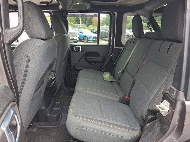 Used 2024 Jeep Wrangler Unlimited AWD/4WD image 19