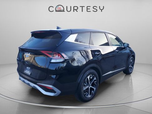 Certified 2024 Kia Sportage EX image 5