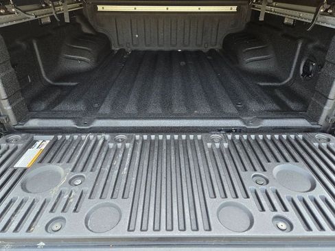 Used 2022 Nissan Frontier PRO-4X image 9