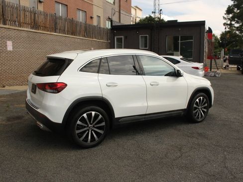 Used 2023 Mercedes-Benz GLA 250 w/ Premium Package image 7