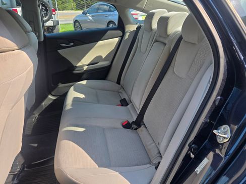 Used 2019 Honda Insight EX image 9