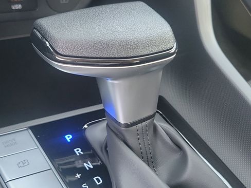 New 2026 Hyundai Elantra SE FWD image 14