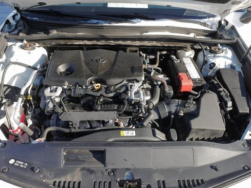 Used 2020 Toyota Camry SE image 31