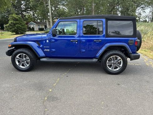 Certified 2019 Jeep Wrangler Unlimited Sahara w/ Cold Weather Group image 8