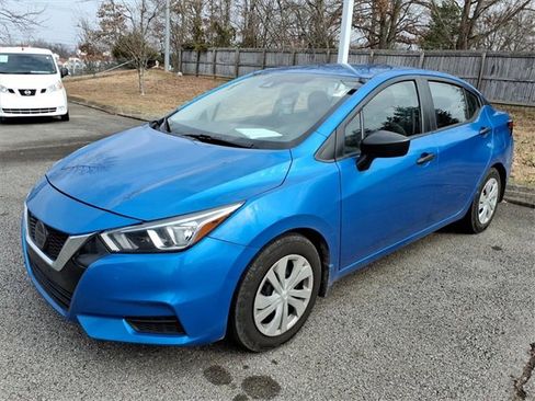 Used 2021 Nissan Versa S image 3