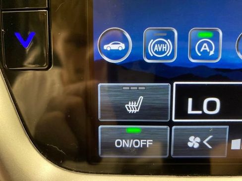 Used 2025 Subaru Outback Premium AWD/4WD image 22