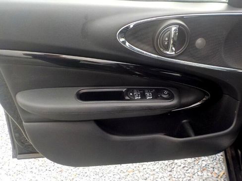 Used 2017 MINI Cooper Clubman image 12