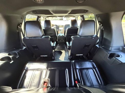 Used 2017 Lincoln Navigator L Select AWD/4WD image 12