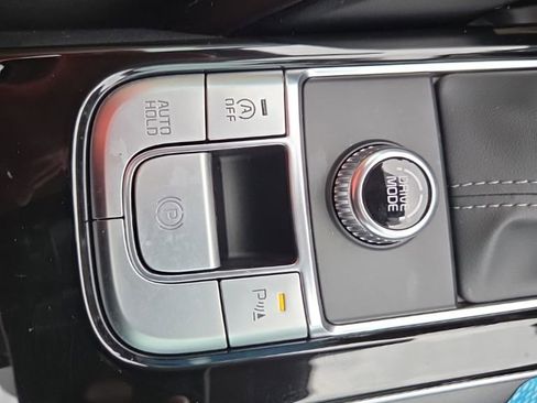 Used 2025 Kia Telluride S FWD image 20