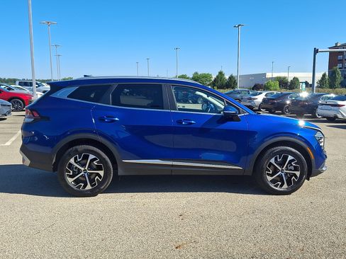 Used 2024 Kia Sportage EX AWD/4WD image 7