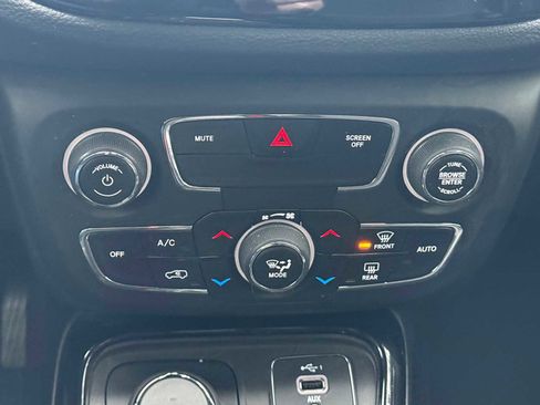 Used 2019 Jeep Compass Altitude image 24