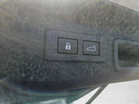 Used 2025 Subaru Forester Limited w/ Popular Package AWD/4WD image 7