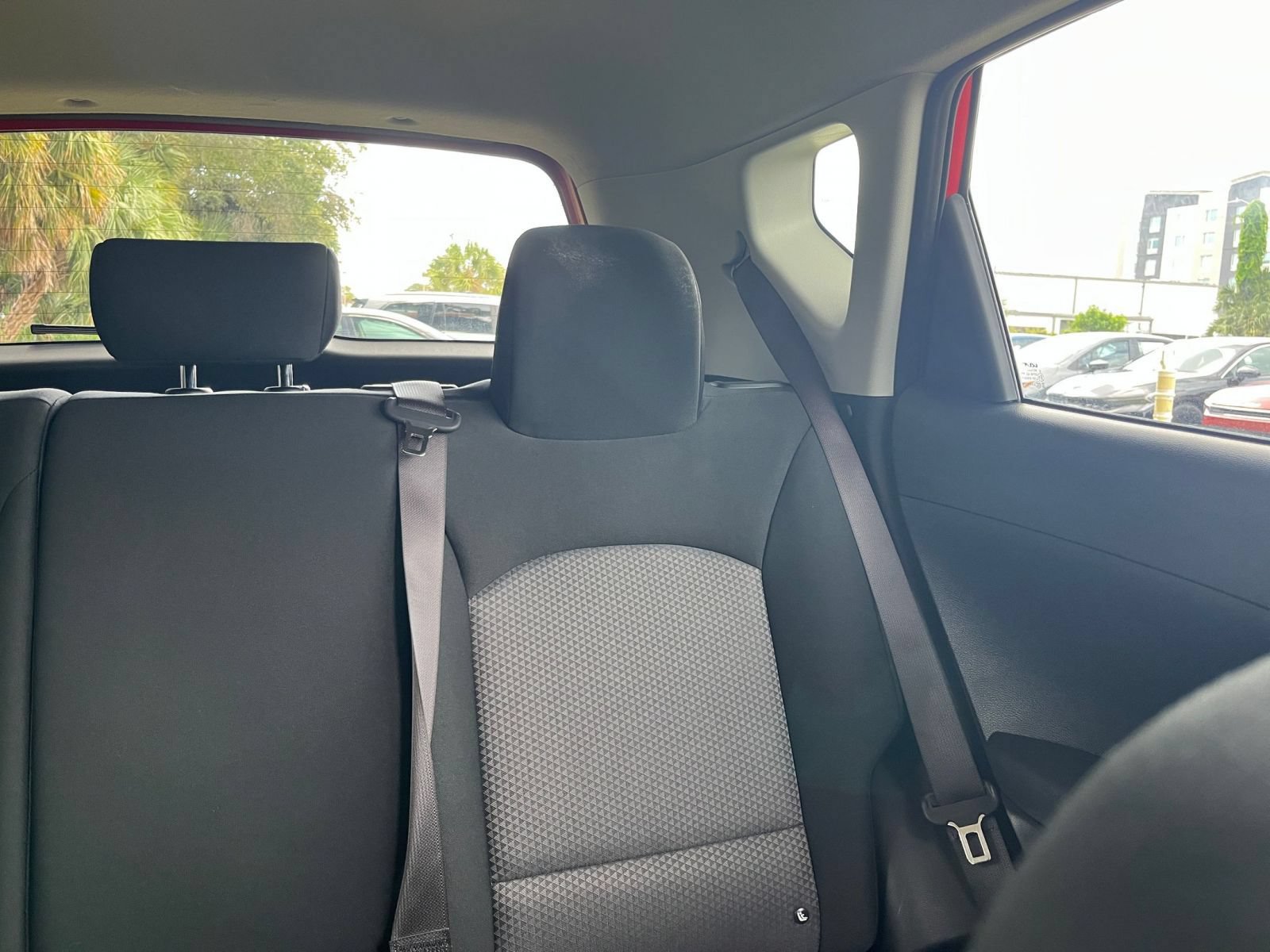 Used 2025 Kia Soul LX w/ LX Technology Package FWD image 34