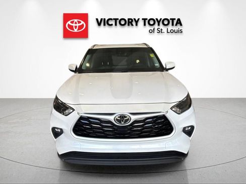 Used 2023 Toyota Highlander XLE image 8