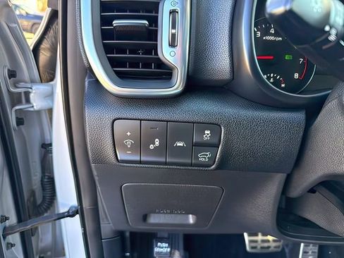 Used 2017 Kia Sportage SX image 31