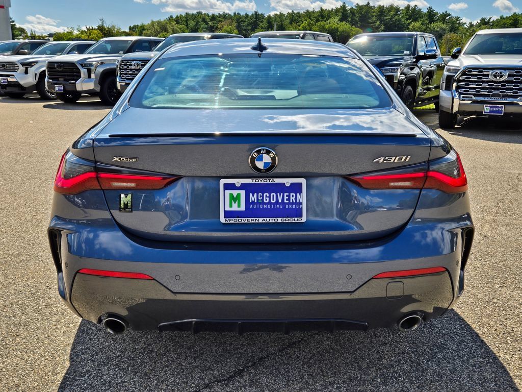 Used 2023 BMW 430i xDrive Coupe w/ M Sport Package AWD/4WD image 4