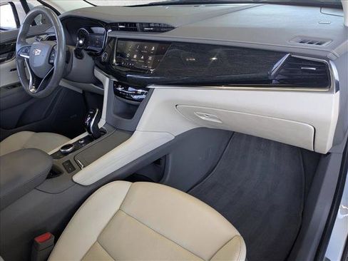 Used 2021 Cadillac XT6 Premium Luxury image 25
