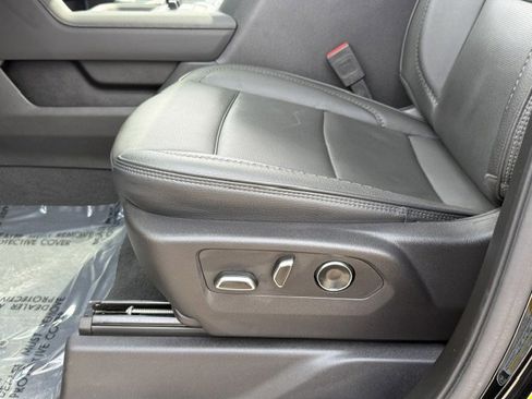 Used 2025 GMC Sierra 2500 Denali w/ Denali Reserve Package image 13