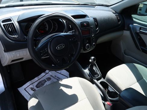 Used 2013 Kia Forte EX FWD image 6