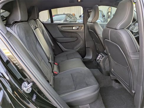 Certified 2023 Volvo C40 P8 Recharge Plus image 29