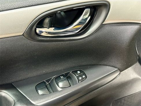 Used 2017 Nissan Sentra S image 16