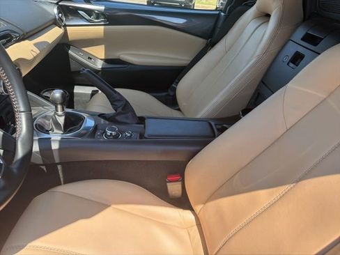Used 2016 MAZDA MX-5 Miata Grand Touring RWD image 4