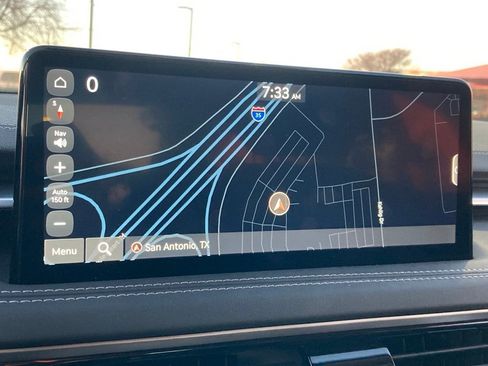 Used 2025 Genesis G70 2.5T image 19