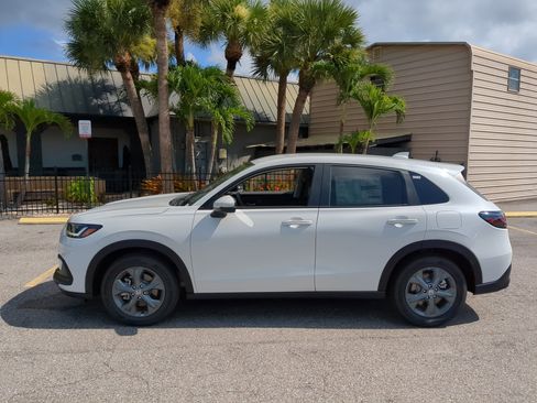 New 2026 Honda HR-V LX image 9