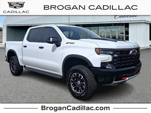 Used 2024 Chevrolet Silverado 1500 ZR2 w/ Technology Package AWD/4WD image 1