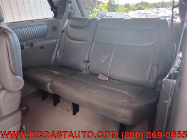 Used 2004 Toyota Sienna XLE w/ XLE Pkg 17 AWD/4WD image 15