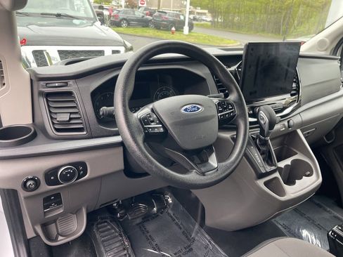 Used 2023 Ford Transit 350 XLT RWD image 9