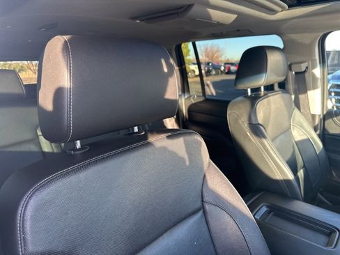 Used 2018 GMC Yukon XL SLT image 36