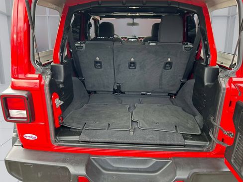 Used 2021 Jeep Wrangler Unlimited Rubicon AWD/4WD image 13