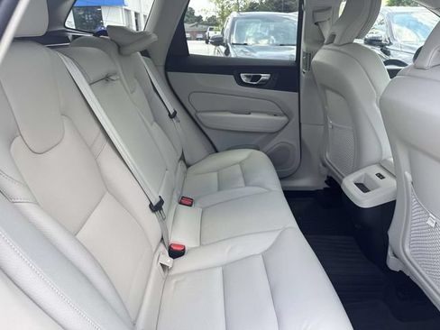 Used 2024 Volvo XC60 B5 Plus w/ Protection Package Premier AWD/4WD image 9