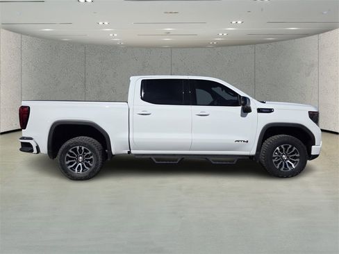 Used 2023 GMC Sierra 1500 AT4 image 2