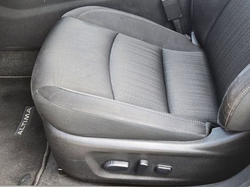 Used 2024 Nissan Altima 2.5 SV w/ SV Premium Package FWD image 26