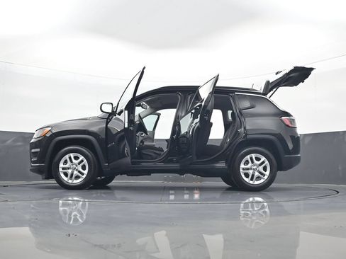 Used 2021 Jeep Compass Sport w/ Cold Weather Group FWD image 35