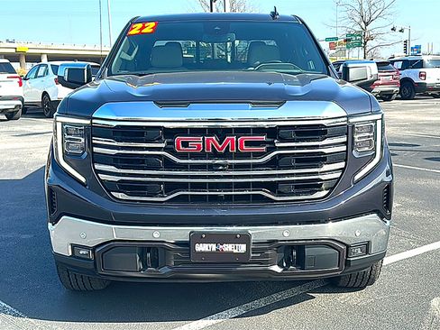 Used 2022 GMC Sierra 1500 SLT image 11