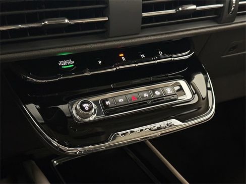 Used 2023 Lincoln Corsair AWD image 28