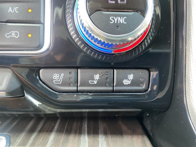 Used 2024 GMC Yukon XL Denali AWD/4WD image 32