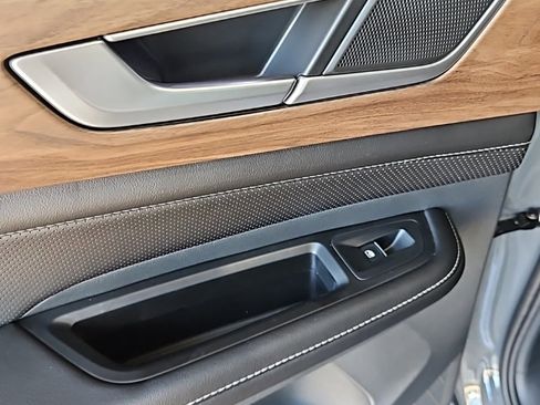 New 2026 Volkswagen Atlas SE image 24