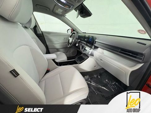 Used 2025 Hyundai Kona SEL AWD/4WD image 10