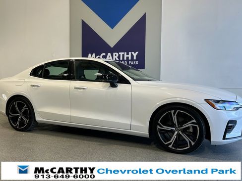 Used 2024 Volvo S60 B5 Plus image 3