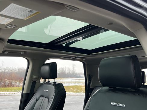 Used 2019 Ford Expedition Max Platinum image 21