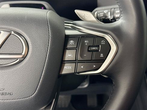 Used 2025 Lexus GX 550 w/ Accessory Package (2T) AWD/4WD image 20