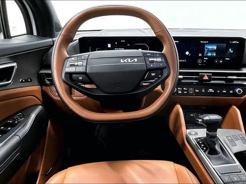 Used 2026 Kia Sportage X-Line w/ X-Line Technology Package image 7