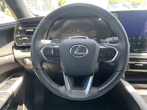 Used 2025 Lexus RX 350h w/ Convenience Package AWD/4WD image 18