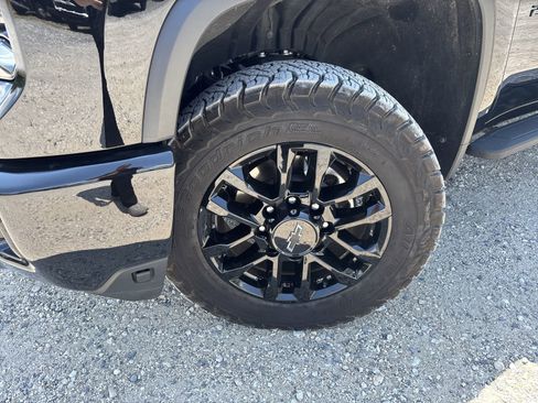 Used 2025 Chevrolet Silverado 2500 LT w/ Trail Boss Package AWD/4WD image 13