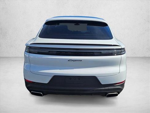 Used 2024 Porsche Cayenne Coupe image 7
